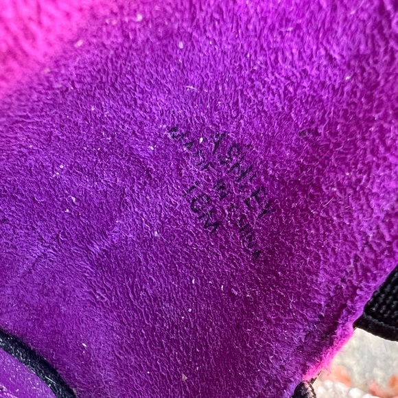 Tahari Ashley Black Sandals - Picture 2 of 11